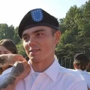 Meet your Posher, Mae